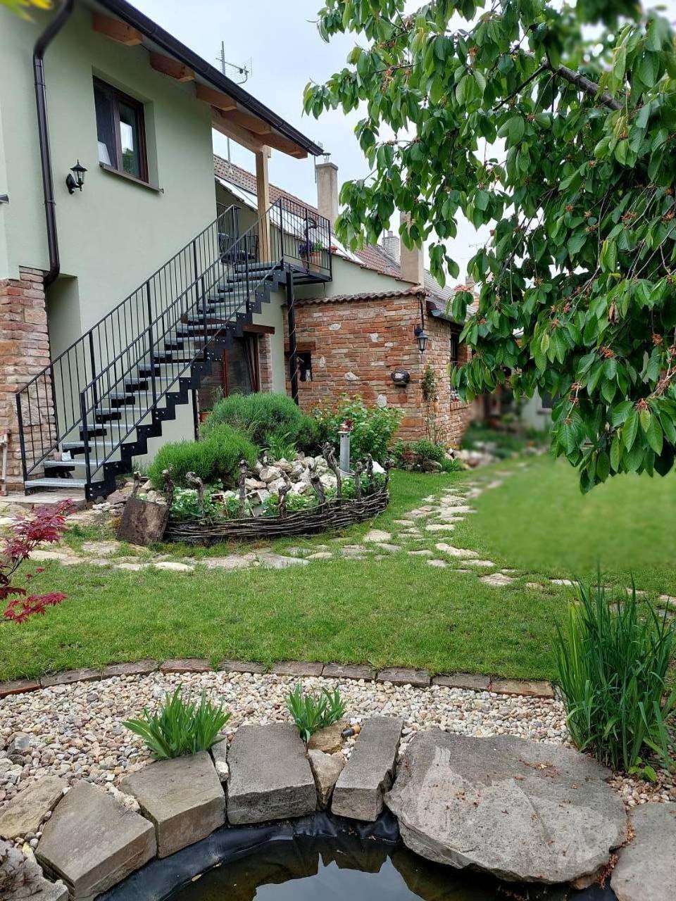 Apartmá U rybníčku