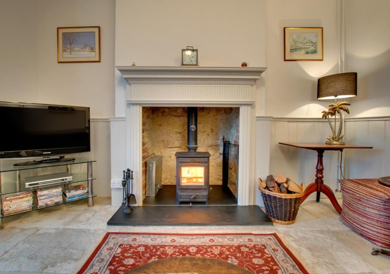 4 Bed in Swanage oc-wy464