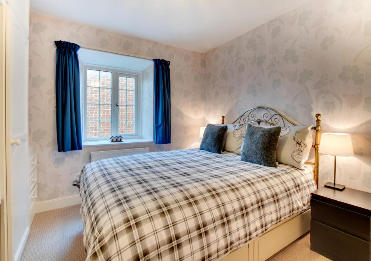4 Bed in Swanage oc-wy464