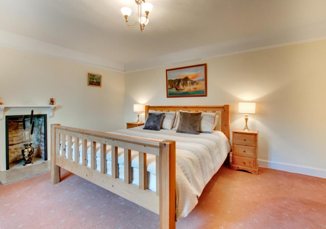 4 Bed in Swanage oc-wy464