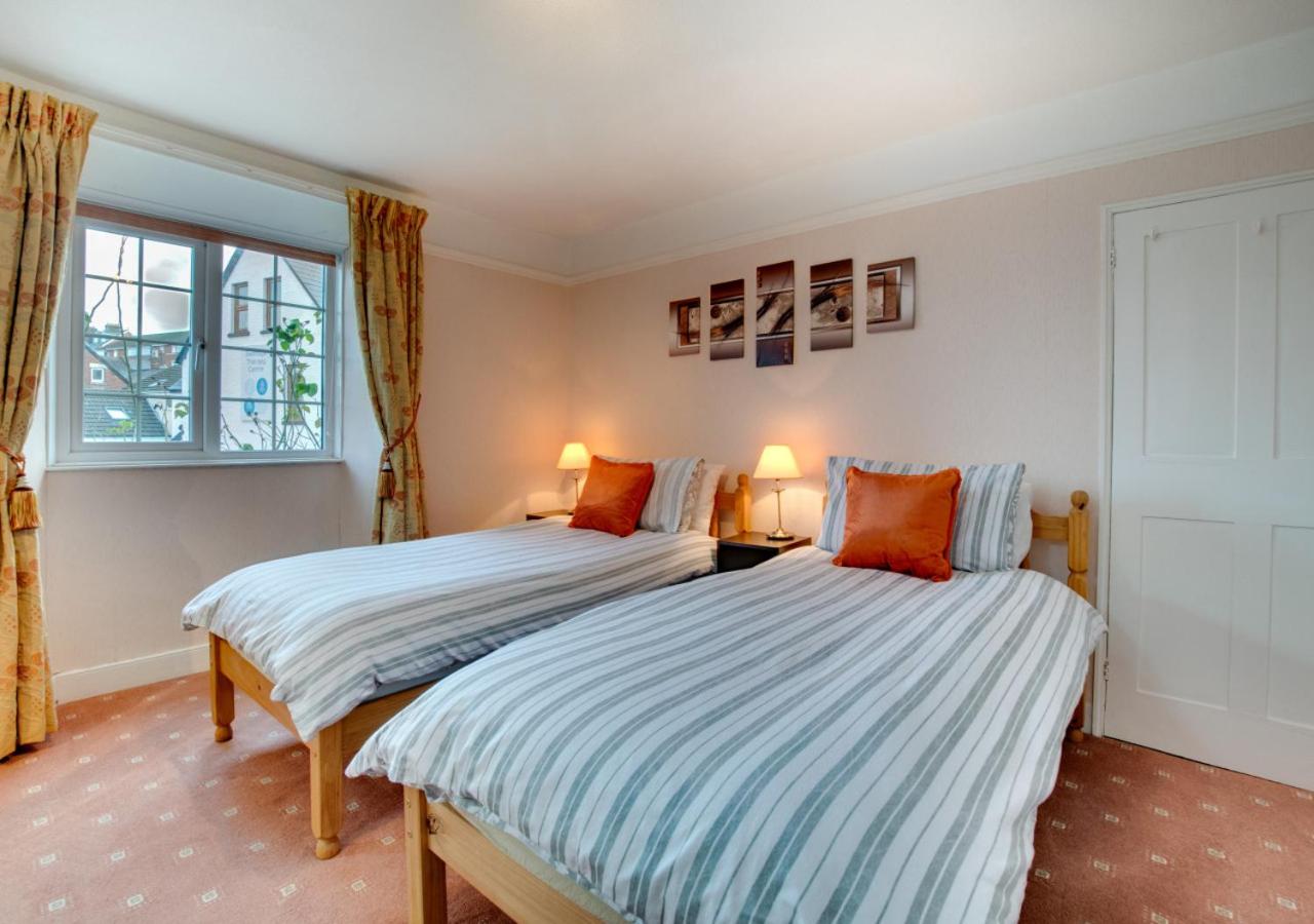 4 Bed in Swanage oc-wy464