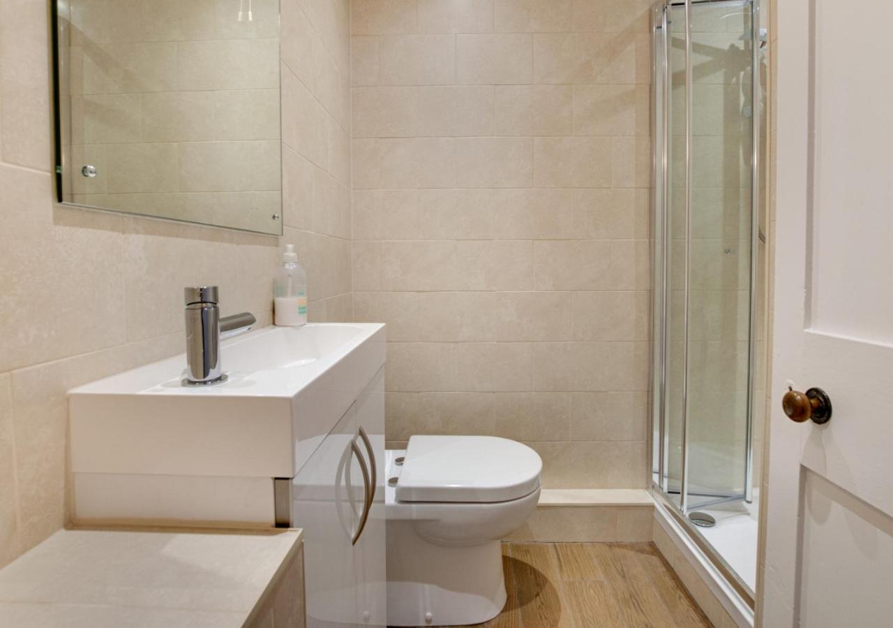4 Bed in Swanage oc-wy464