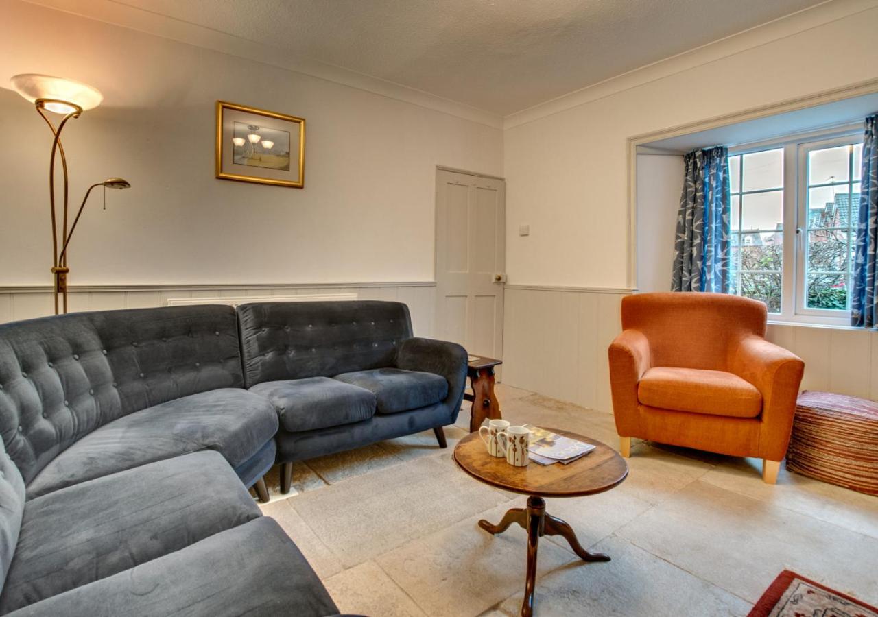 4 Bed in Swanage oc-wy464