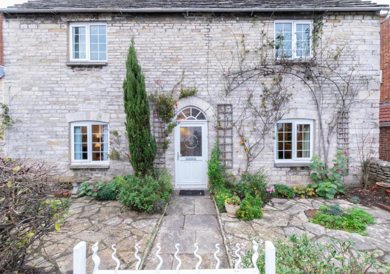 4 Bed in Swanage oc-wy464