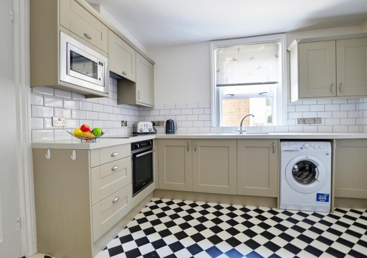 2 Bed in Swanage oc-wy358