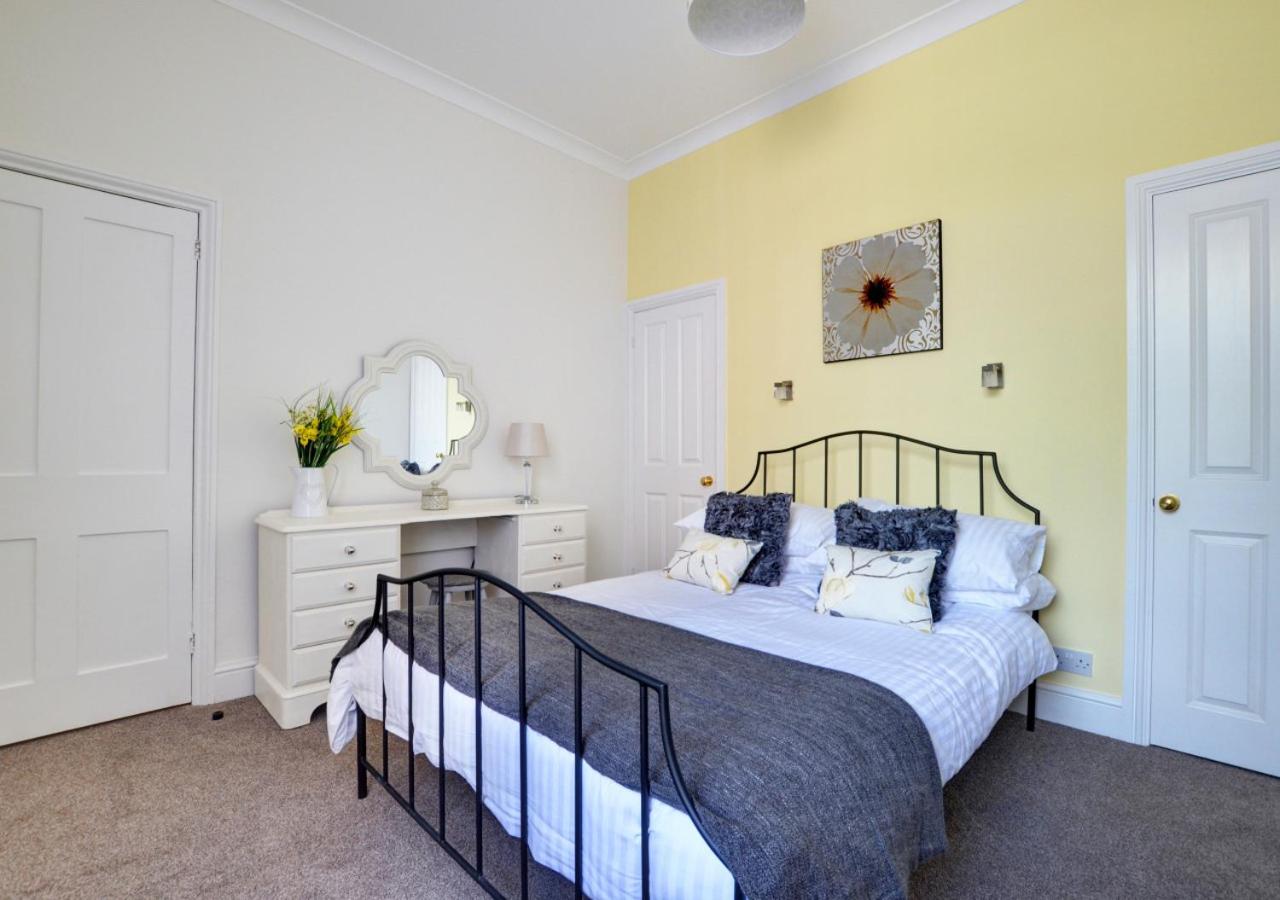 2 Bed in Swanage oc-wy358