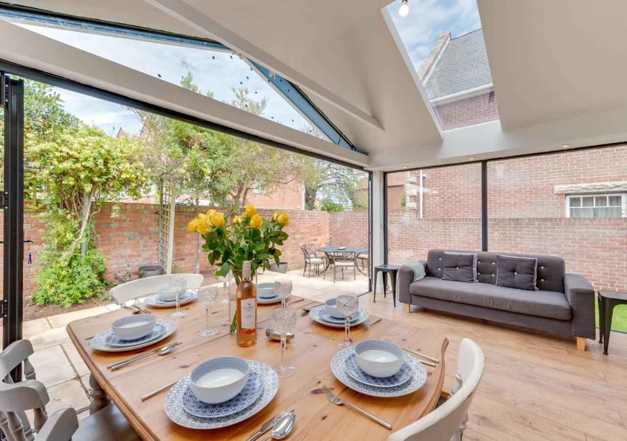 3 Bed in Swanage oc-wy374