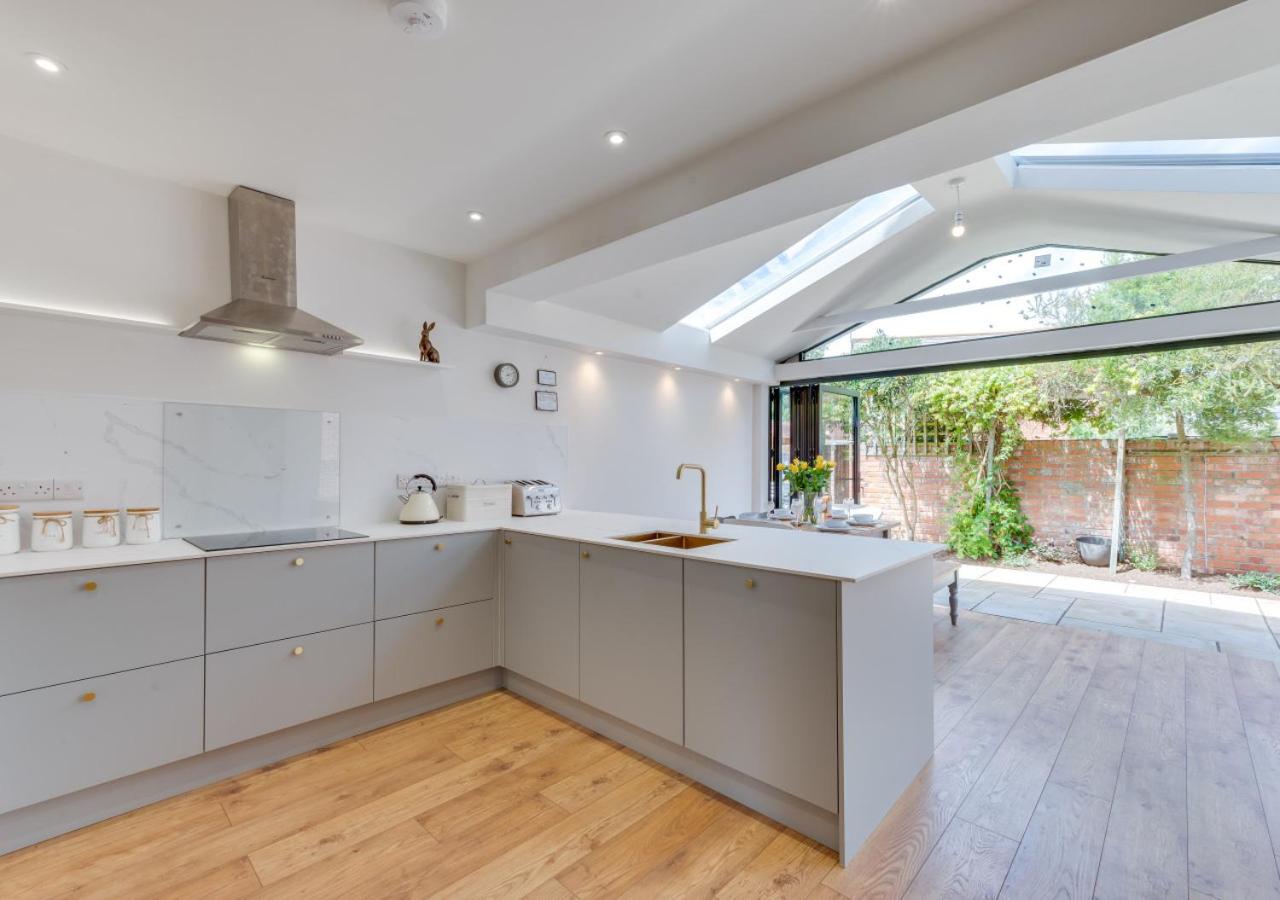 3 Bed in Swanage oc-wy374