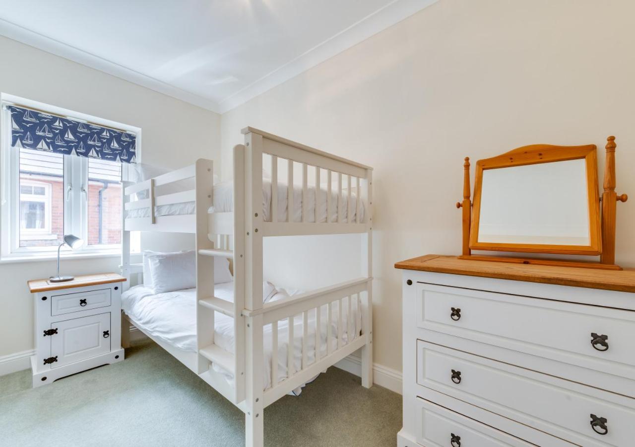3 Bed in Swanage oc-wy374