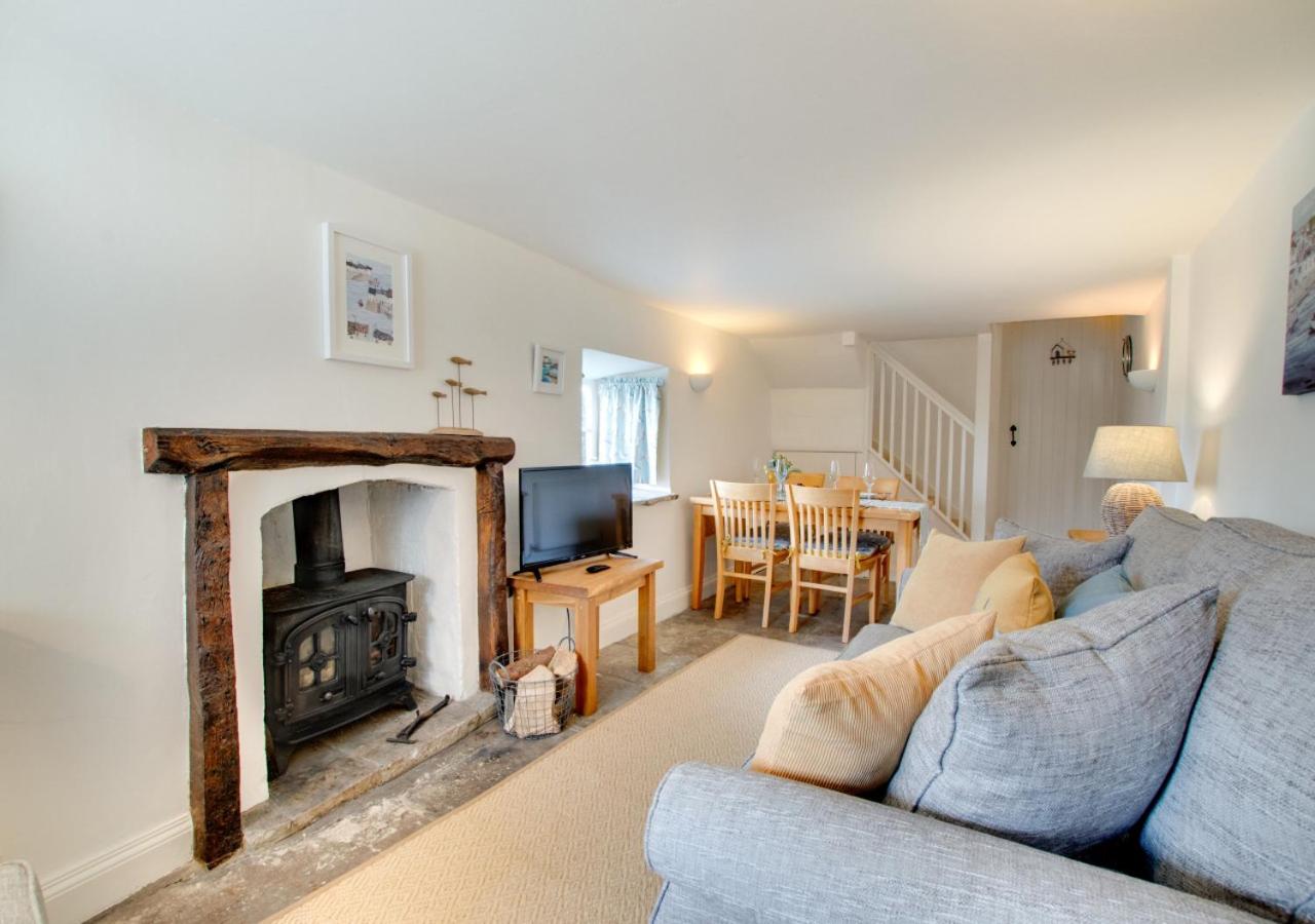 2 Bed in Swanage oc-wy501 view 2