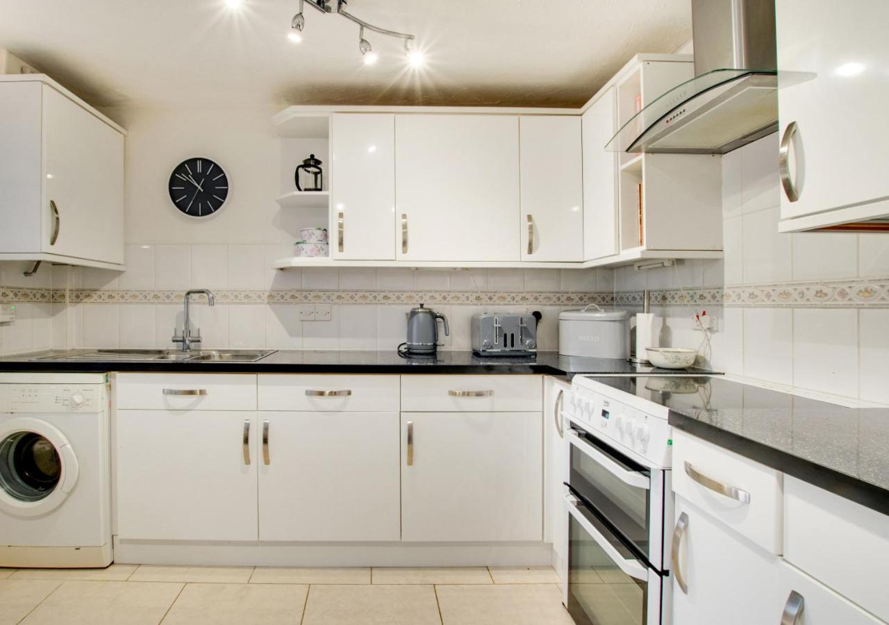 3 Bed in Wyke Regis oc-wy511