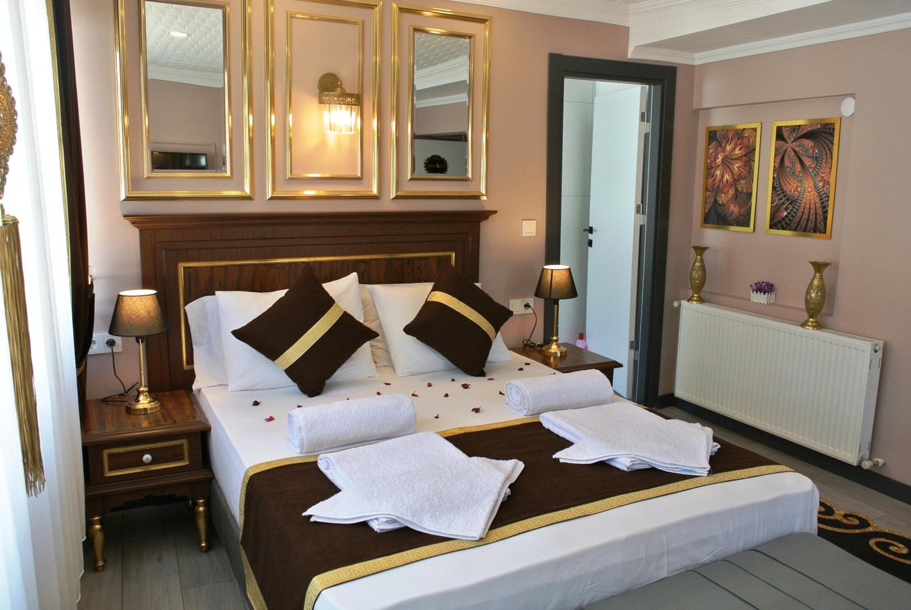 Emirhan Guesthouse & Suites