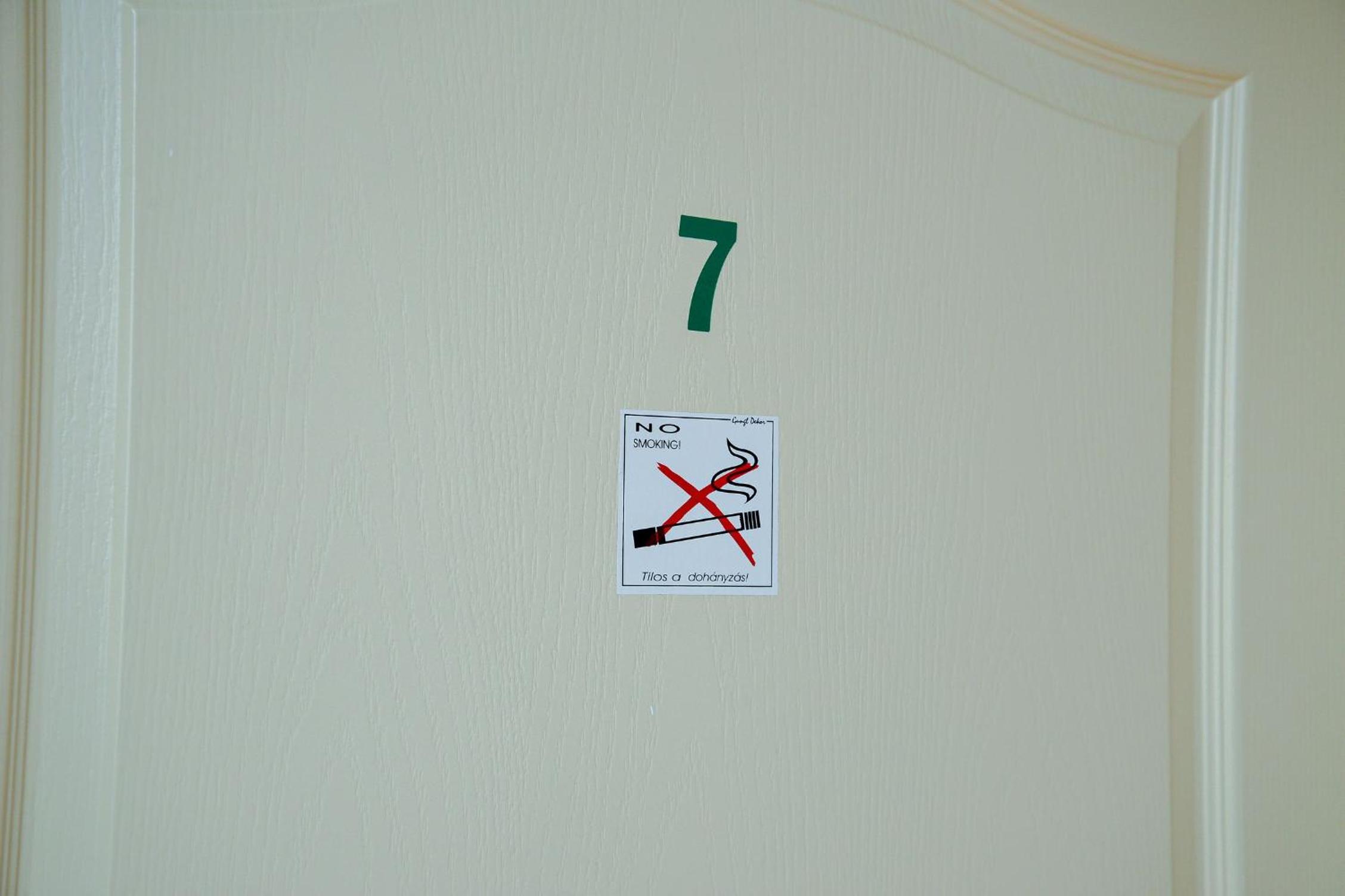 Photo 100