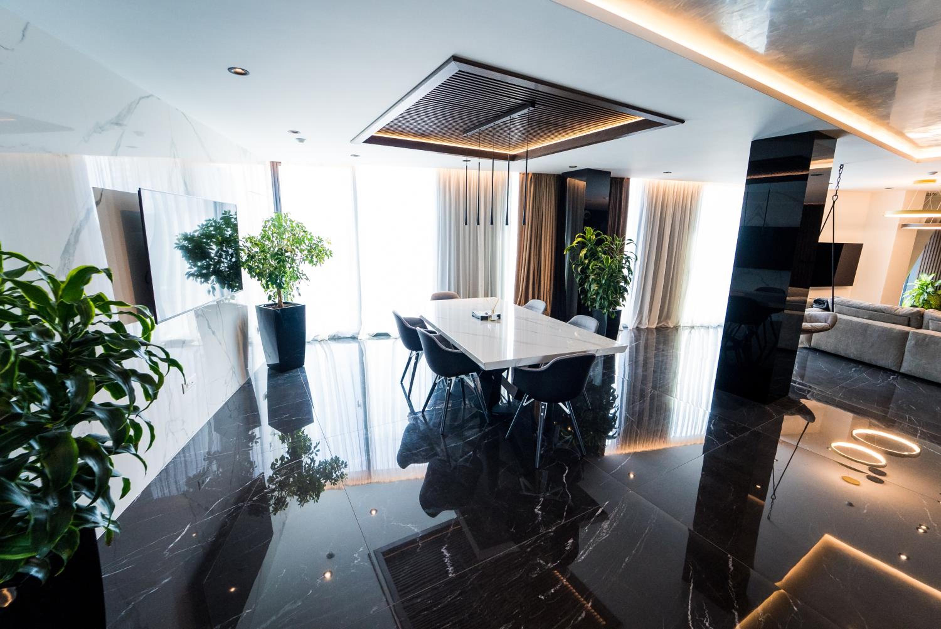 meeting & event spaces