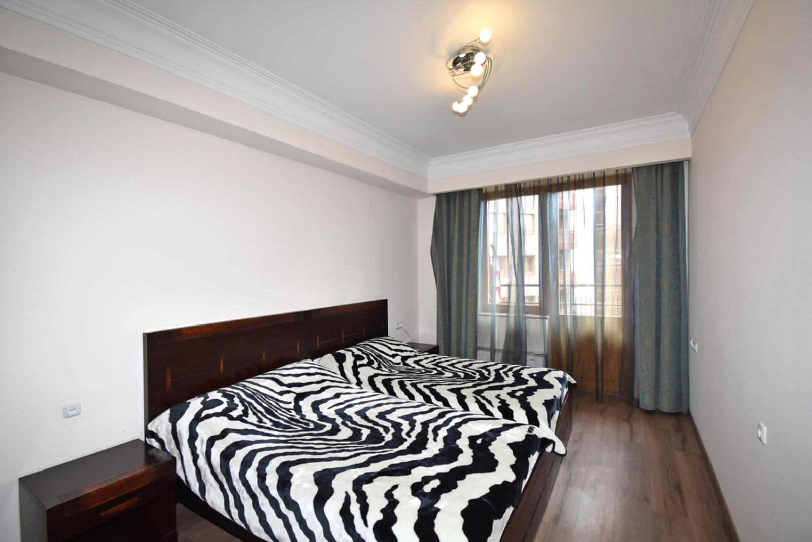 Northern Avenue, 2 bedrooms Luxury & Grand apartment with large balcony HH615