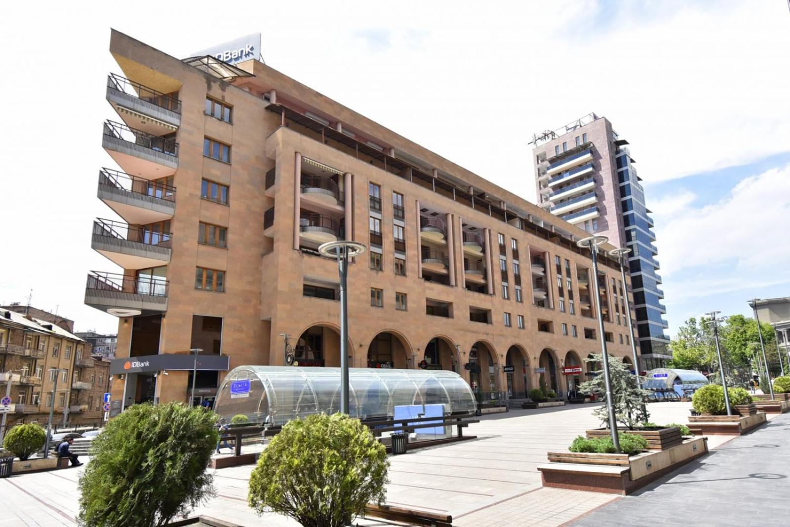 Northern Avenue, 2 bedrooms Luxury & Grand apartment with large balcony HH615