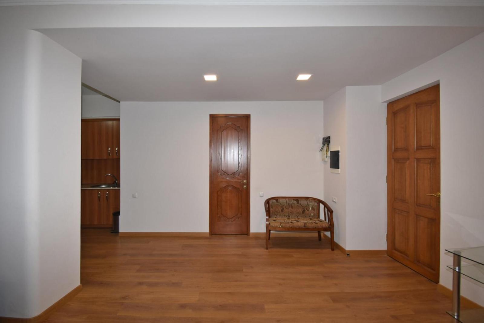 Northern Avenue, 2 bedrooms Luxury & Grand apartment with large balcony HH615