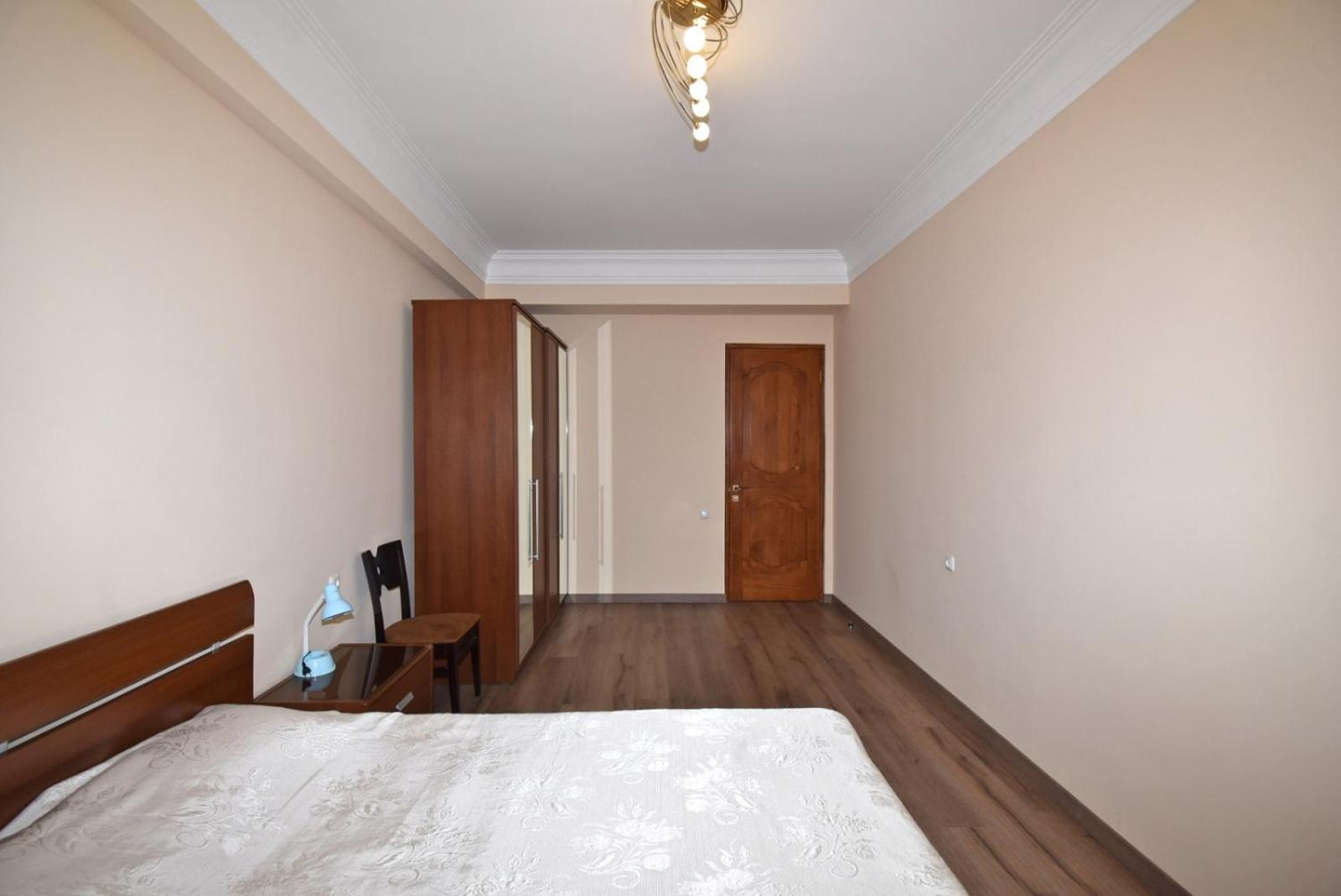 Northern Avenue, 2 bedrooms Luxury & Grand apartment with large balcony HH615