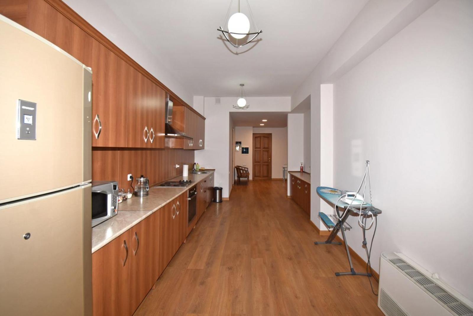 Northern Avenue, 2 bedrooms Luxury & Grand apartment with large balcony HH615