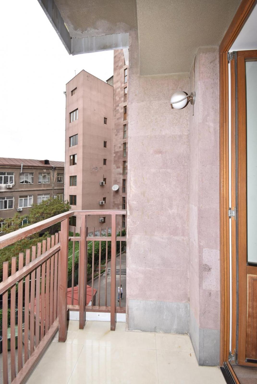 Northern Avenue, 2 bedrooms Luxury & Grand apartment with large balcony HH615