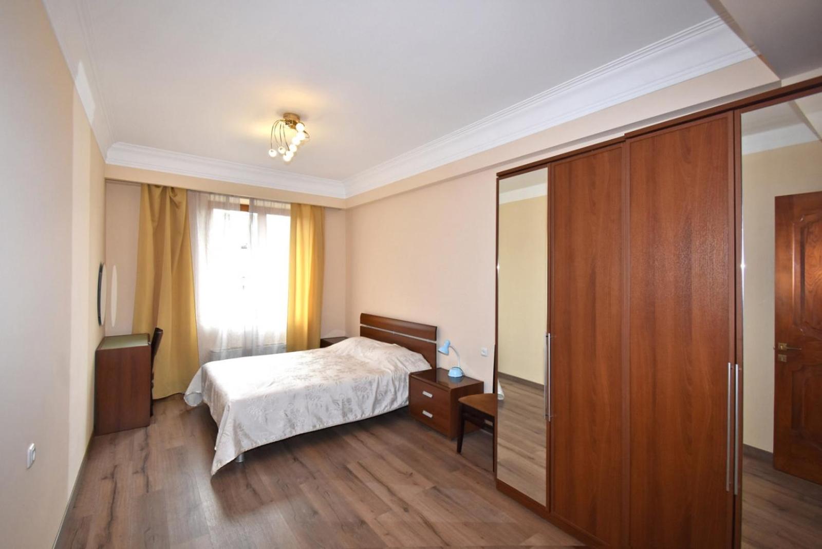 Northern Avenue, 2 bedrooms Luxury & Grand apartment with large balcony HH615