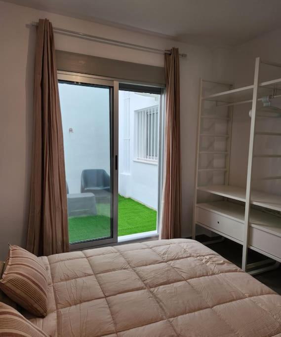 Apartamento en Les Alqueries con aire acondicionado