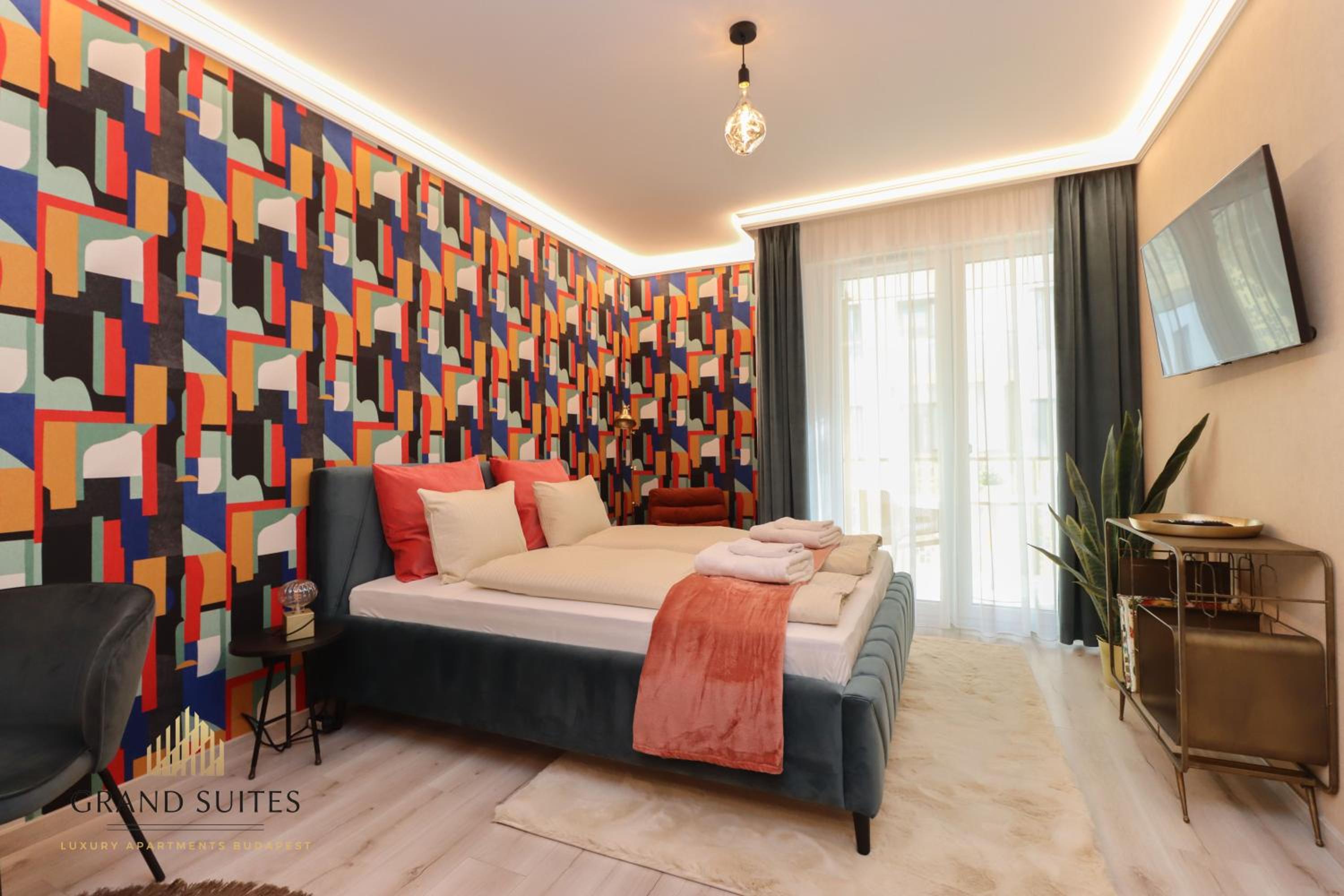 Grand Suites Central