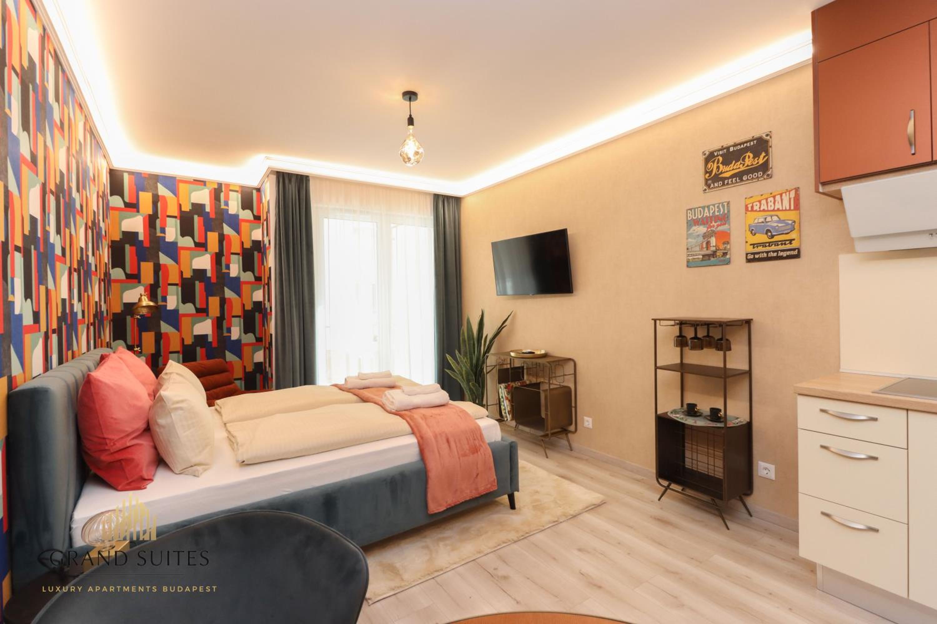 Grand Suites Central