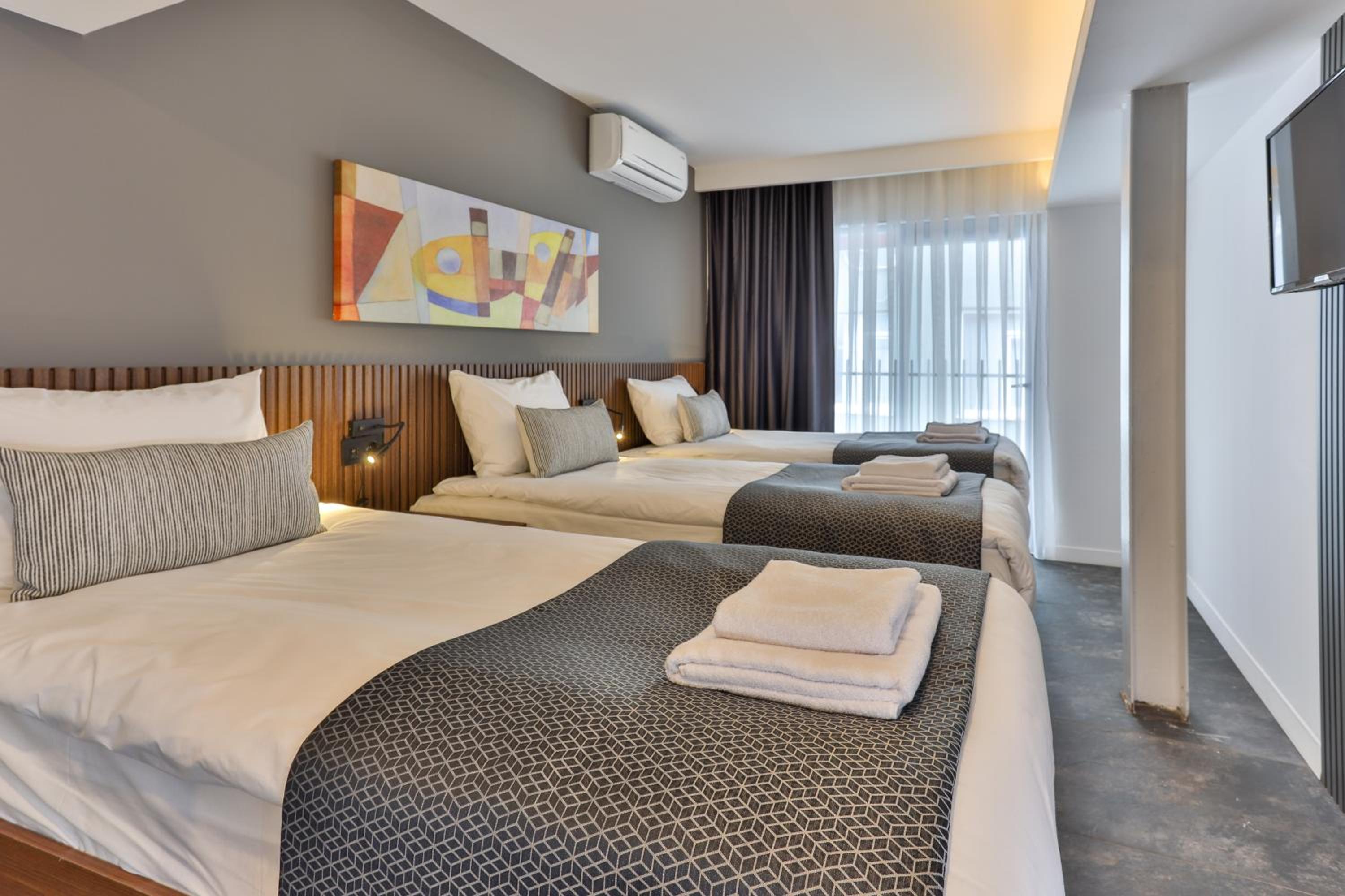 Wolf Of The City Otel - Image 46