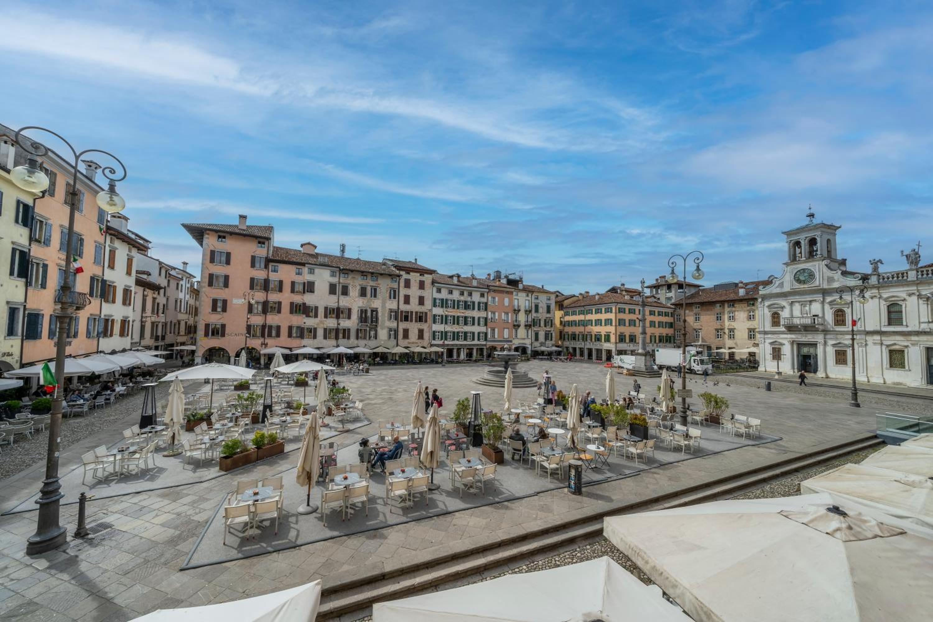 GuestHost - Vista Matteotti- Udine Center Apartment view 2