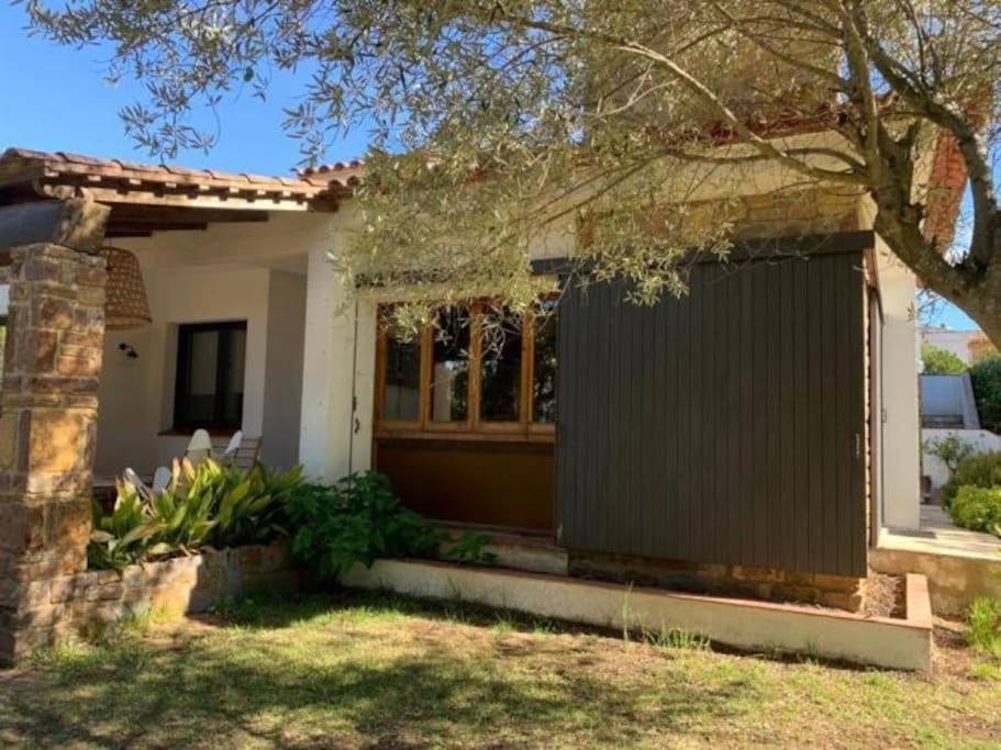 Casa exclusiva, jardín y piscina privada