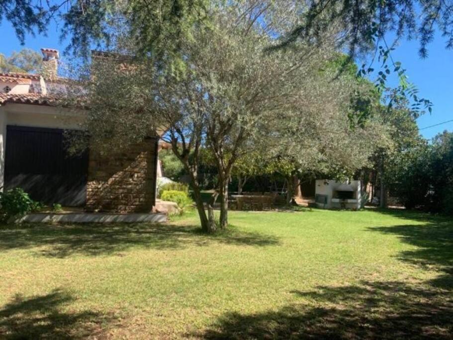 Casa exclusiva, jardín y piscina privada