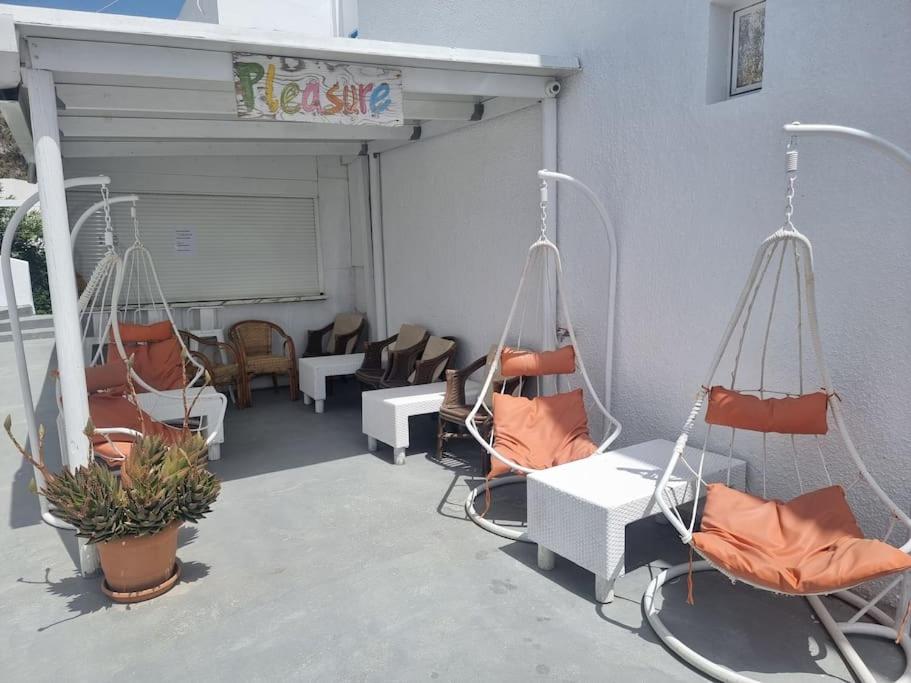 Santorini Sunrise Studio Pleasure photo 2