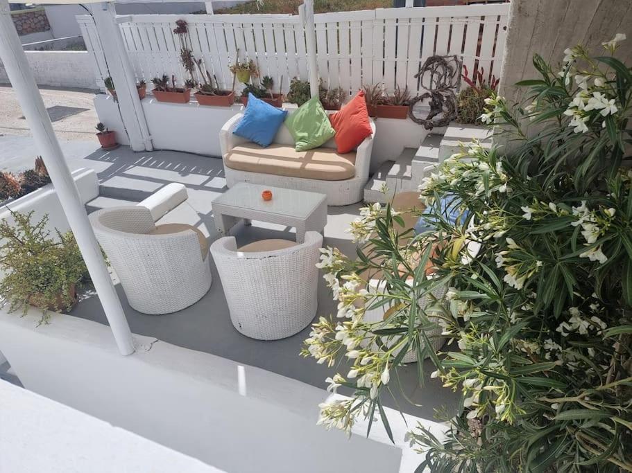 Santorini Sunrise Studio Pleasure photo 3