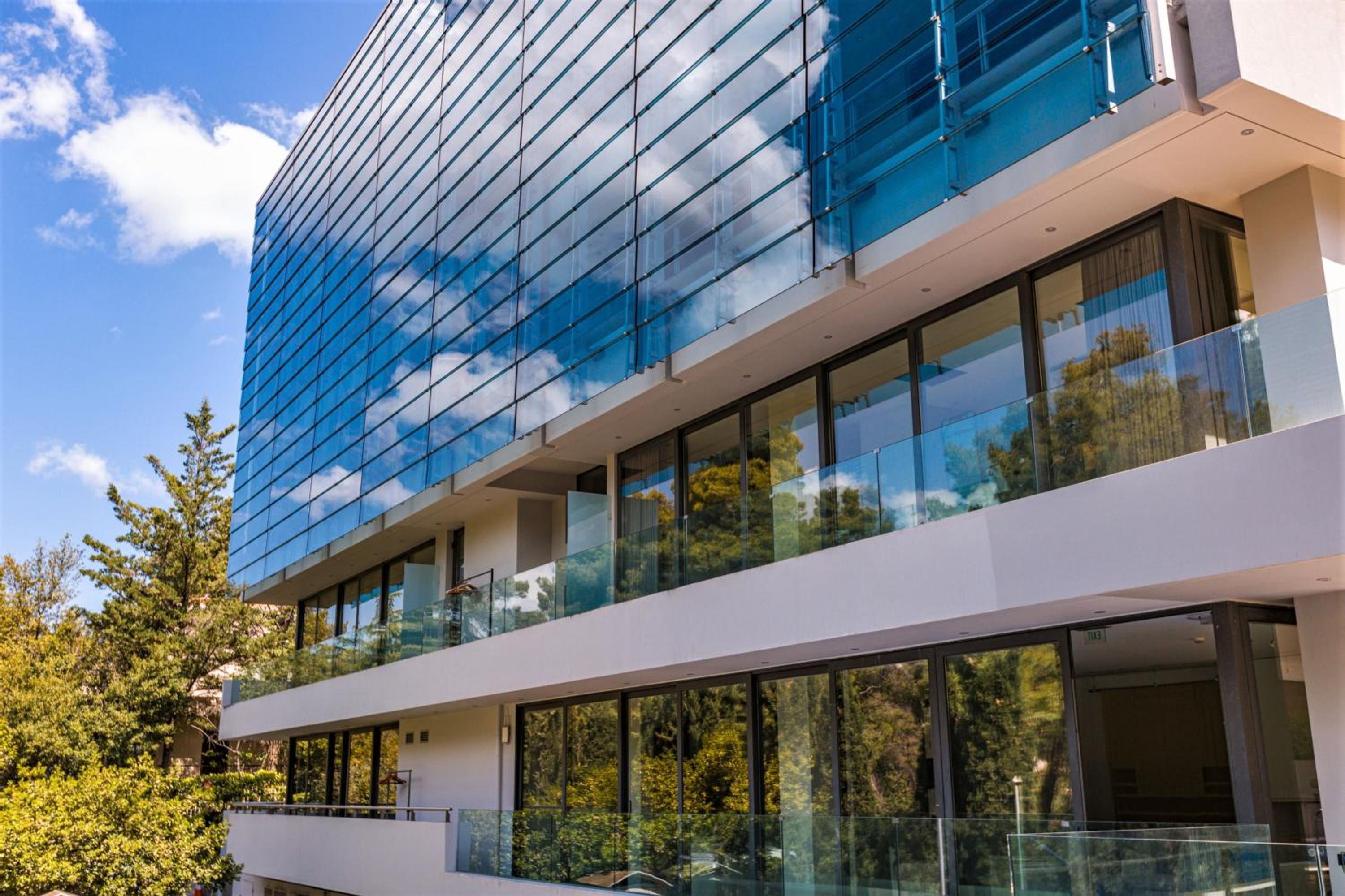 Hotel Life Gallery Athens - Image 1