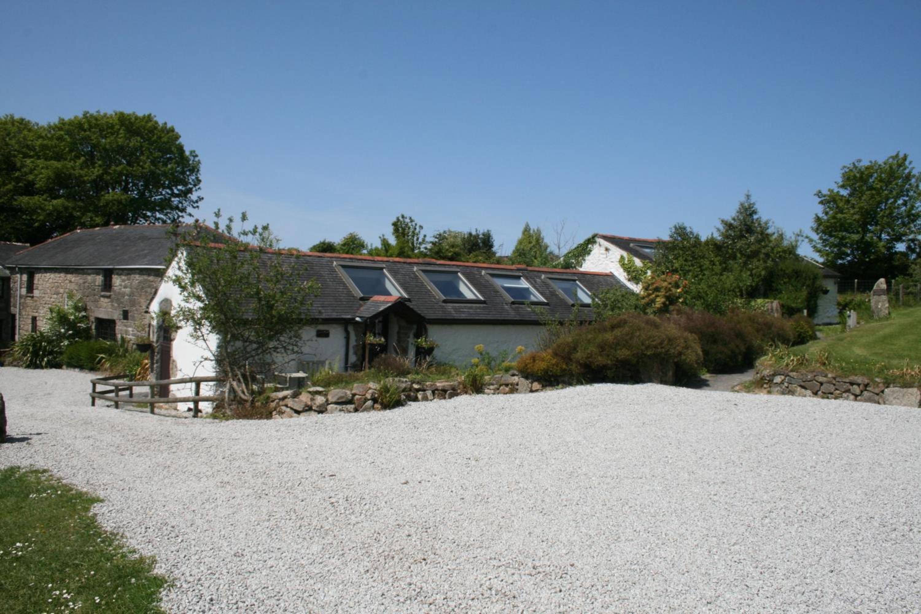 Cosy barn on rural smallholding with alpacas, goats & pigs