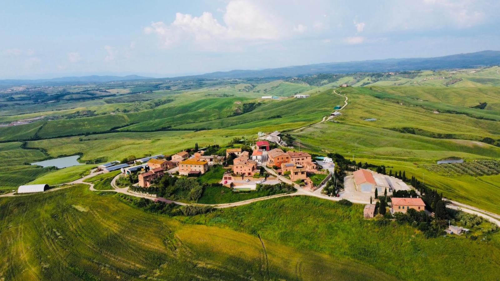 Casa Ginevra-2 Suite con giardino privato-Crete Senesi-Tuscany view 3