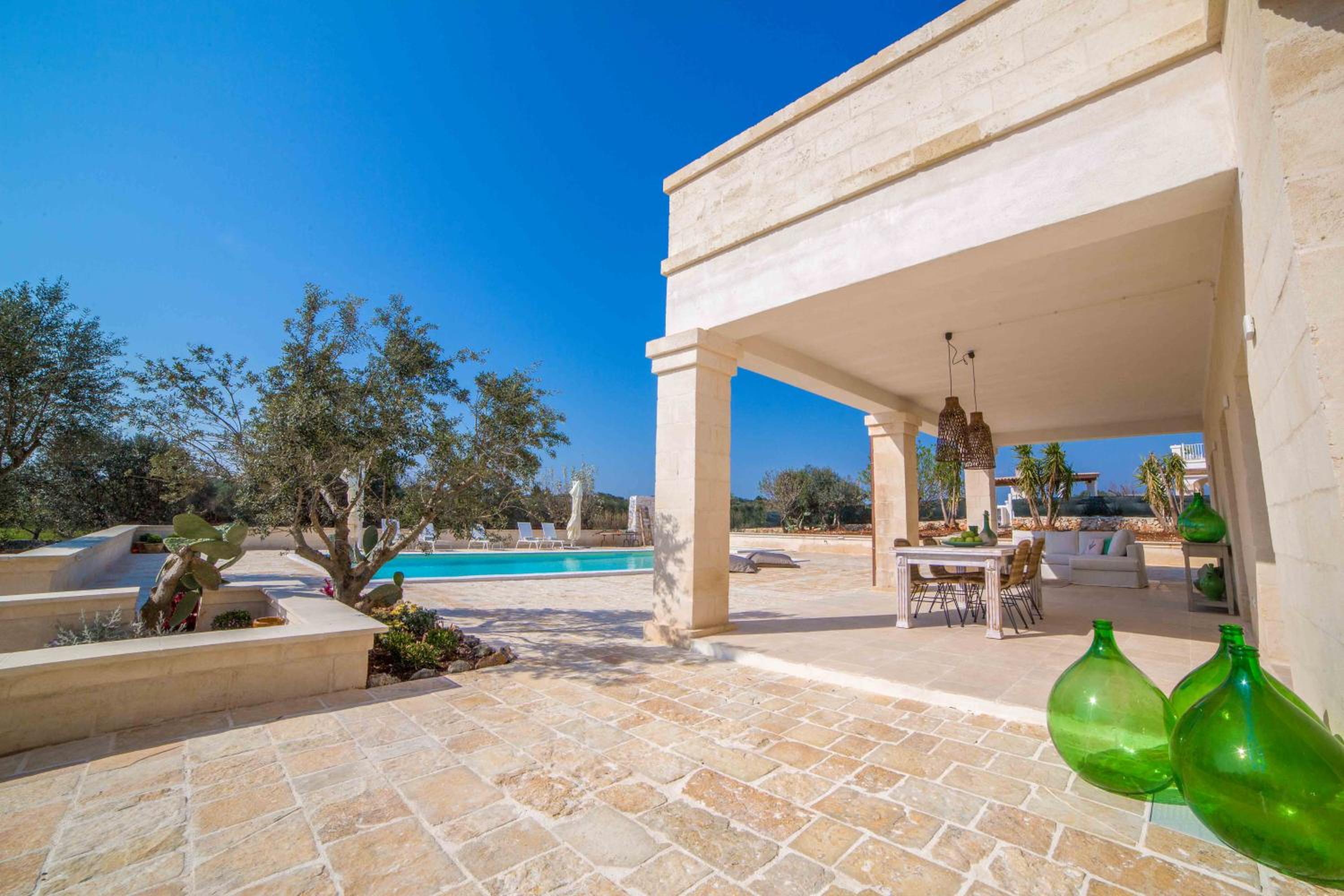 Antica Pietra - Villa con piscina in Puglia by Itrialuxurystays view 4