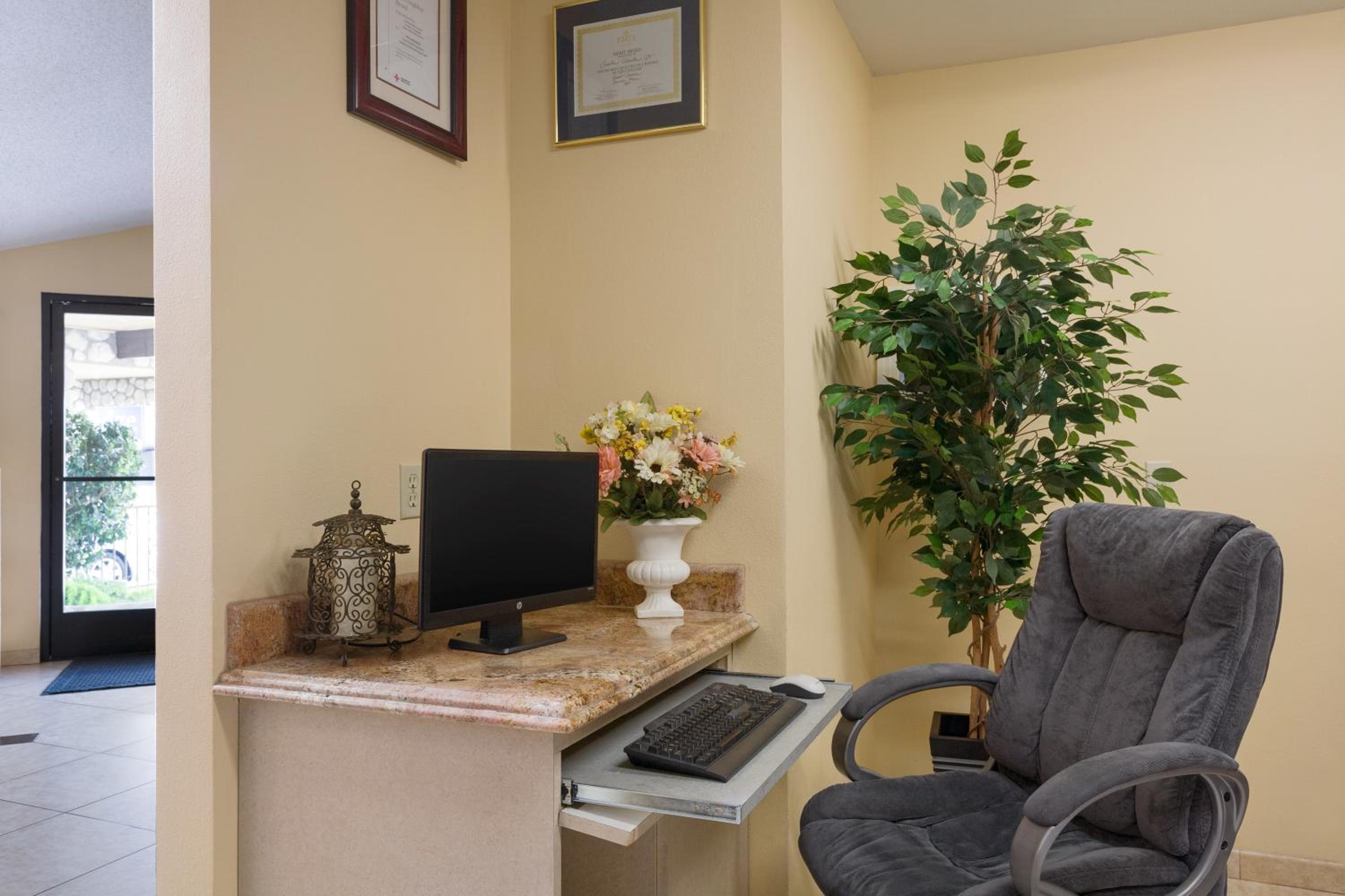 Triplodge of Santa Clarita - Property Image 4