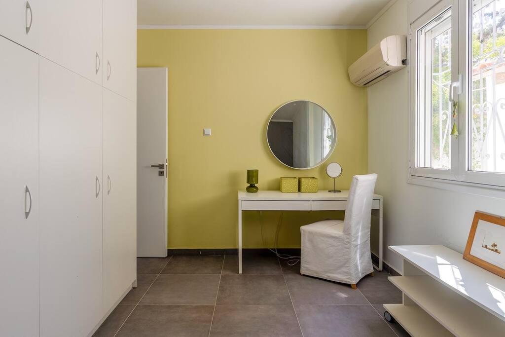 Bunny island- seaview house, private garden , Lagonisi, Attika riviera by Comfortbnb view 3