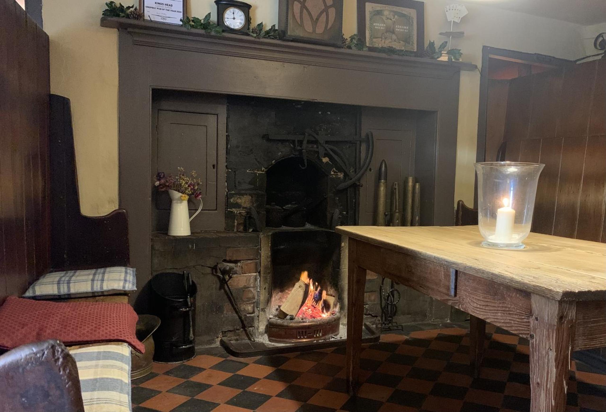 Kings Head Low House