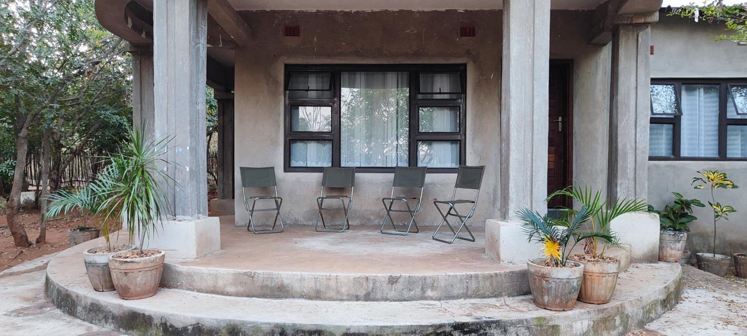 Kalahari Sand Ridge Inn - Quiet Self-catering Eco Lodge Near Victoria Falls, Livingstone, photo 12