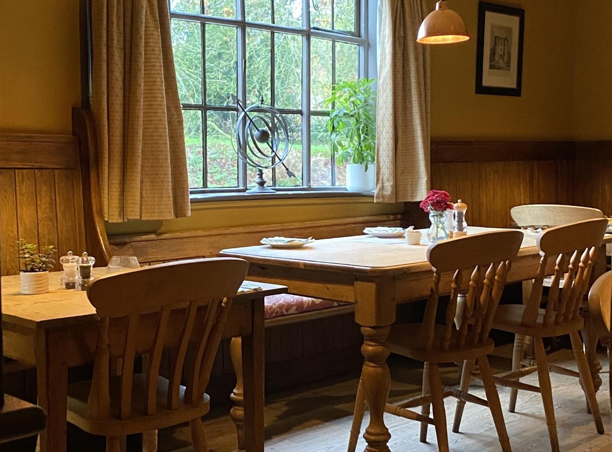 Kings Head Low House