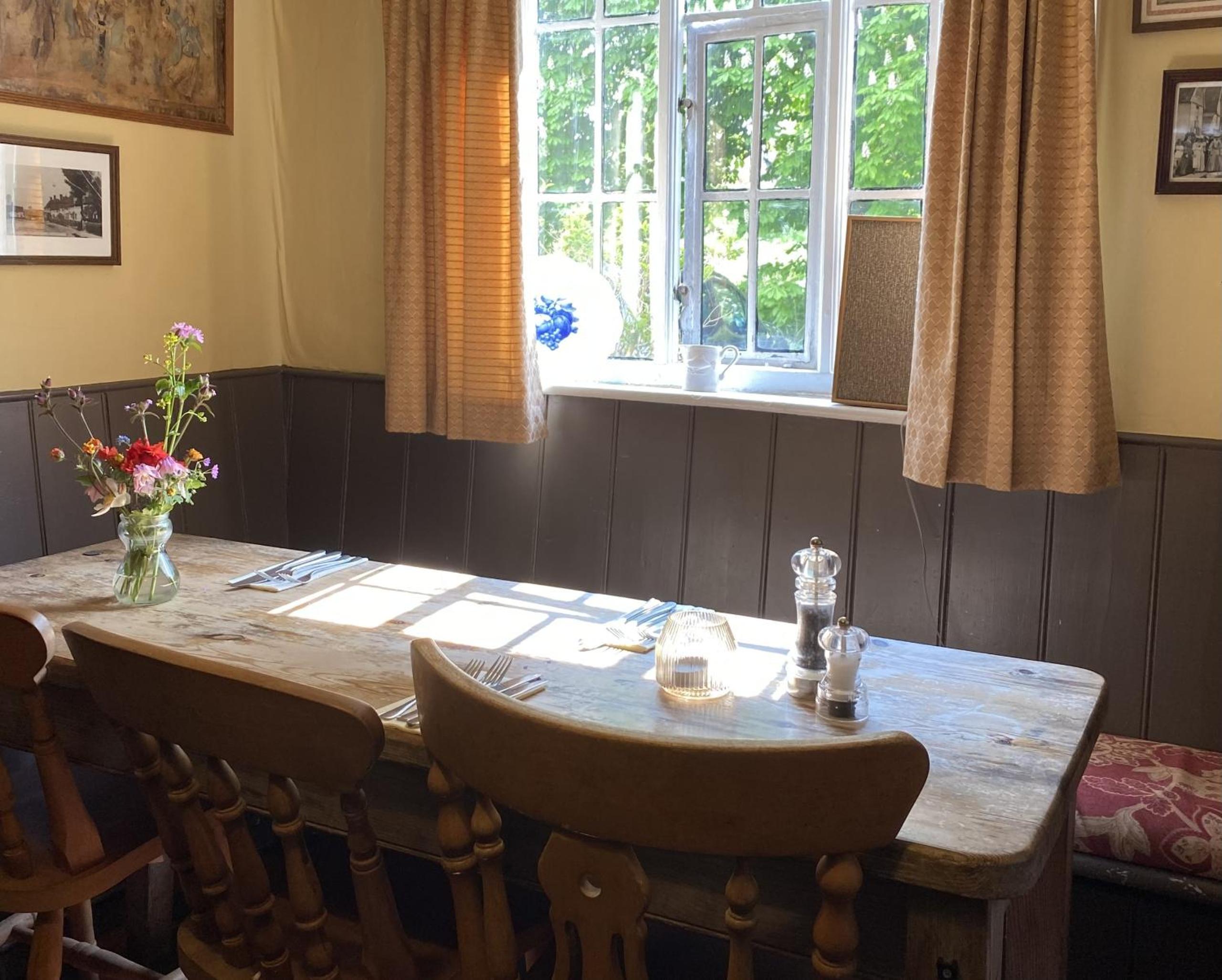 Kings Head Low House