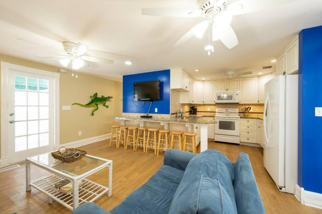 Just steps to Duval- Sleeps 10- Heated Pool House view 3