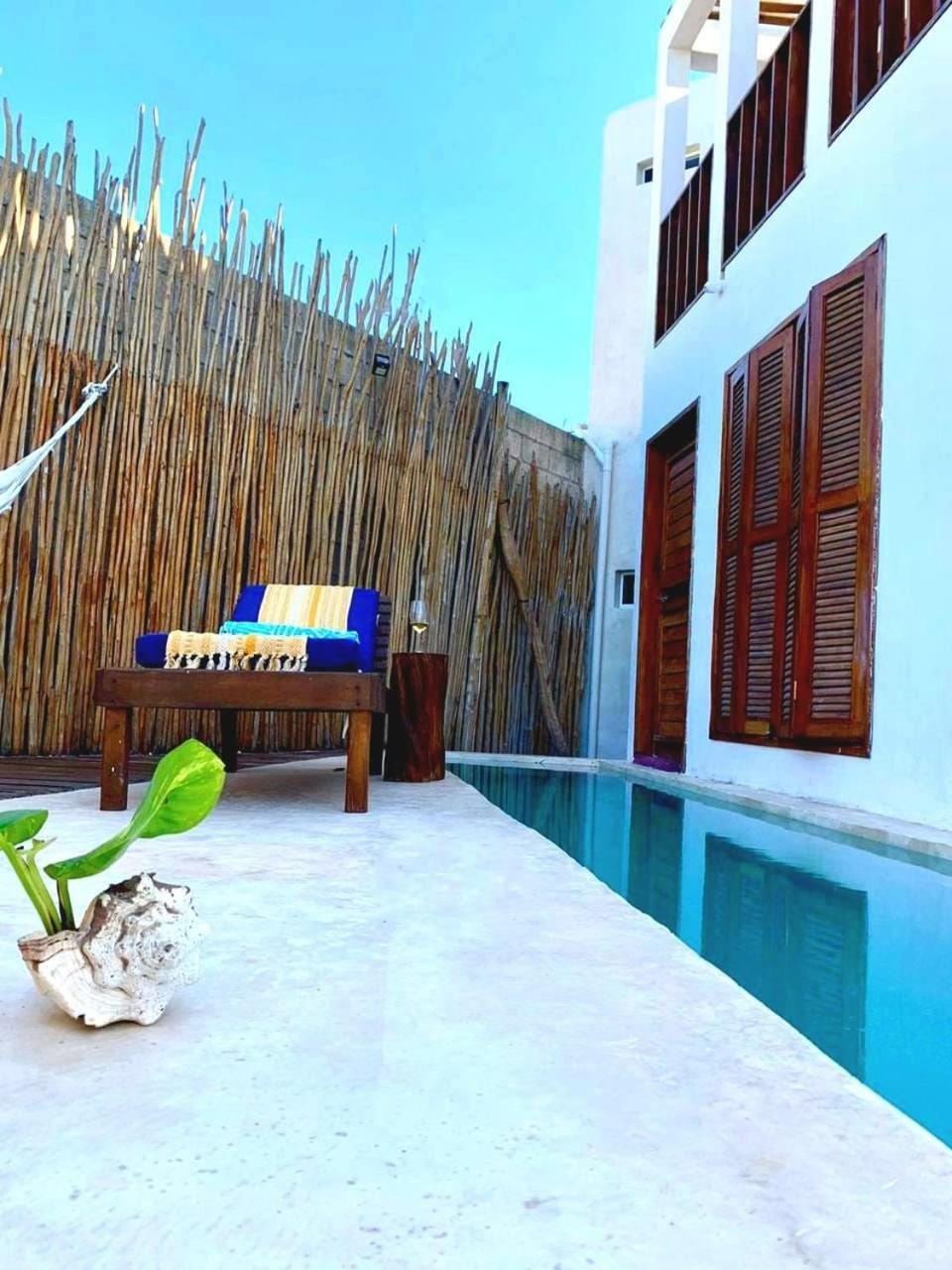 Bungalow Unico En Holbox Con Alberca Privada, En Una Propiedad Que Solo Tiene 3 Ujunidades. B2