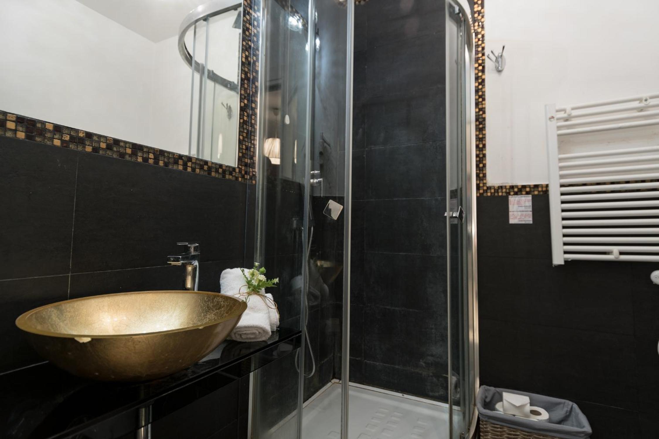 Your Vatican Suite en Rome — bathroom