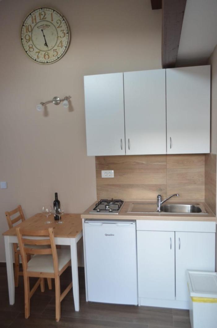 Studio apartment MM view 3
