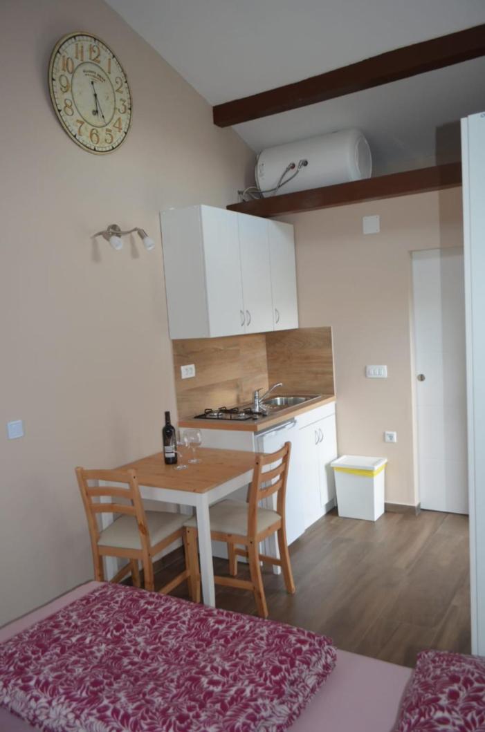 Studio apartment MM view 4