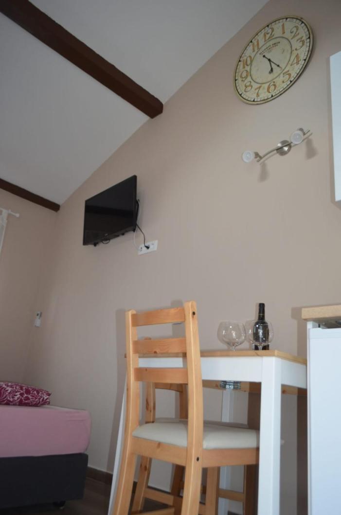 Studio apartment MM view 5